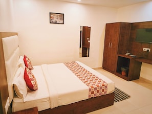 Unclassified image, 4 of 13, button - Hotel Tarky  Near IGI Airport Delhi (New Delhi)