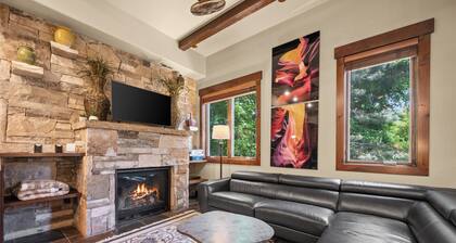 Empire Chalet Steps to Skiing at Park City Resort