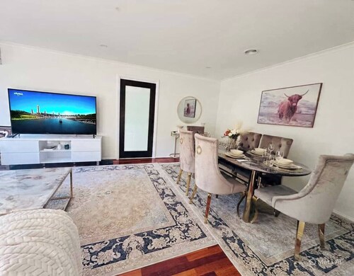 3-bedroom house in Hampton Park