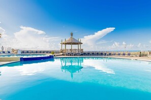 Piscine couverte, piscine chauffée
