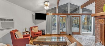 Bearberry Suite @Cooperstown Lodge-3mi to CDP+Pool