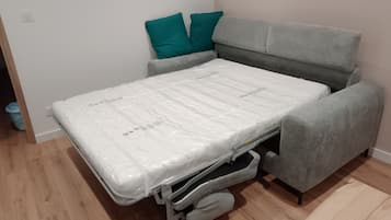 1 dormitorio, escritorio, tabla de planchar con plancha y wifi gratis
