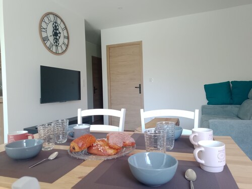 Apartment L'EDELWEISS near ANNECY/GENEVA/CHAMBERY between lakes and mountains