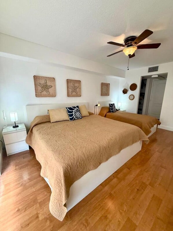 Unclassified image, 1 of 16, button