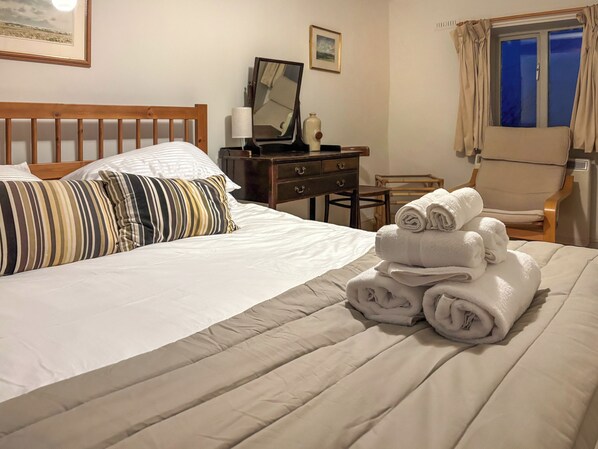 3 bedrooms, free WiFi - 3 bedroom accommodation in Happisburgh (Happisburgh)