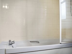 Towels - 3 bedroom accommodation in Happisburgh (Happisburgh)