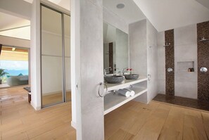 Shower, free toiletries, towels, soap -  7 Bedroom Luxury Villa Moon by Samui Dream Villas (Koh Samui)