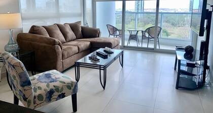 Blue Home I Spacious 1 Bed With Park View Parkside