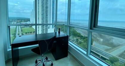Mar Rojo I 2 Bedroom in Costa del Este