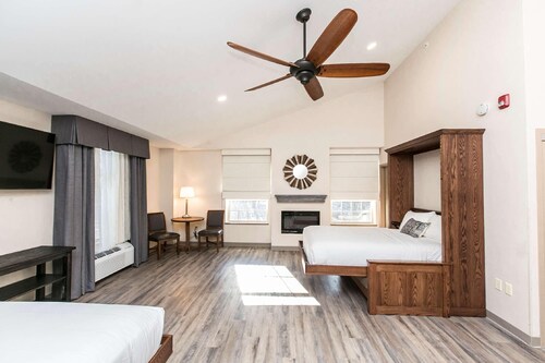 Surestay Plus Hotel By Best Western Elizabethtown Hershey