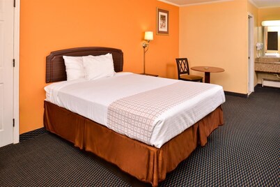 Loyalty Inn Rockingham