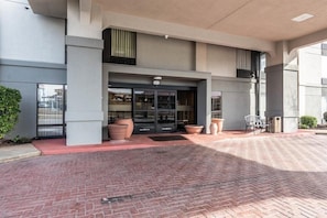 Perincian bahagian luar