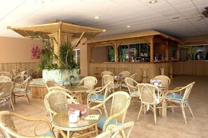 Bar (en la propiedad)