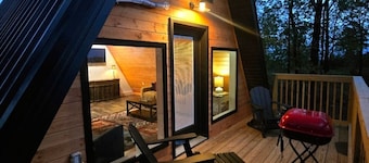 Mountaintop cabin 15 minutes from Hot Springs, AR - Perfect for a getaway