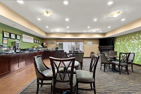 Dining - Sleep Inn & Suites Near Joint Base Andrews-washington Area (Upper Marlboro)