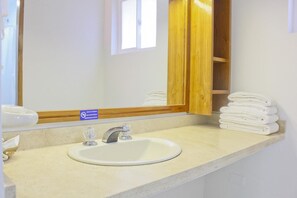Bathroom - Decameron San Luis (San Andrés)