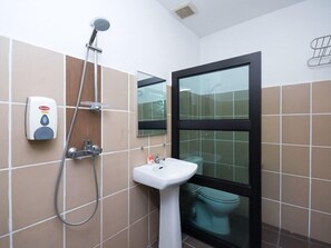 Bathroom - Super OYO 89604 City Home Stay (Miri)