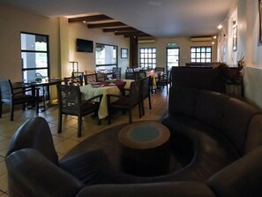 Dining - Super OYO 89604 City Home Stay (Miri)