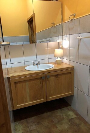 Bathroom - Hotel San Ezequiel (Cuenca)