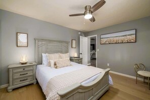 3 bedrooms, desk, iron/ironing board, travel cot