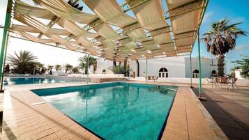 Indoor pool, outdoor pool