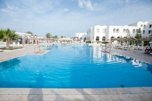 Indoor pool, outdoor pool - Club Calimera Yati Beach (Djerba Midun)