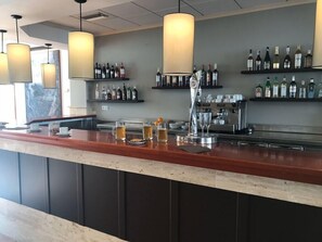 Bar (di hartanah)