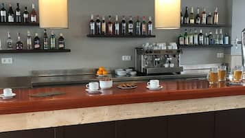 Bar (in der Unterkunft)