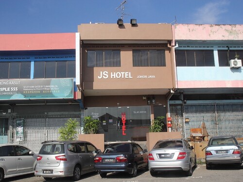 Super OYO 89985 Js Hotel