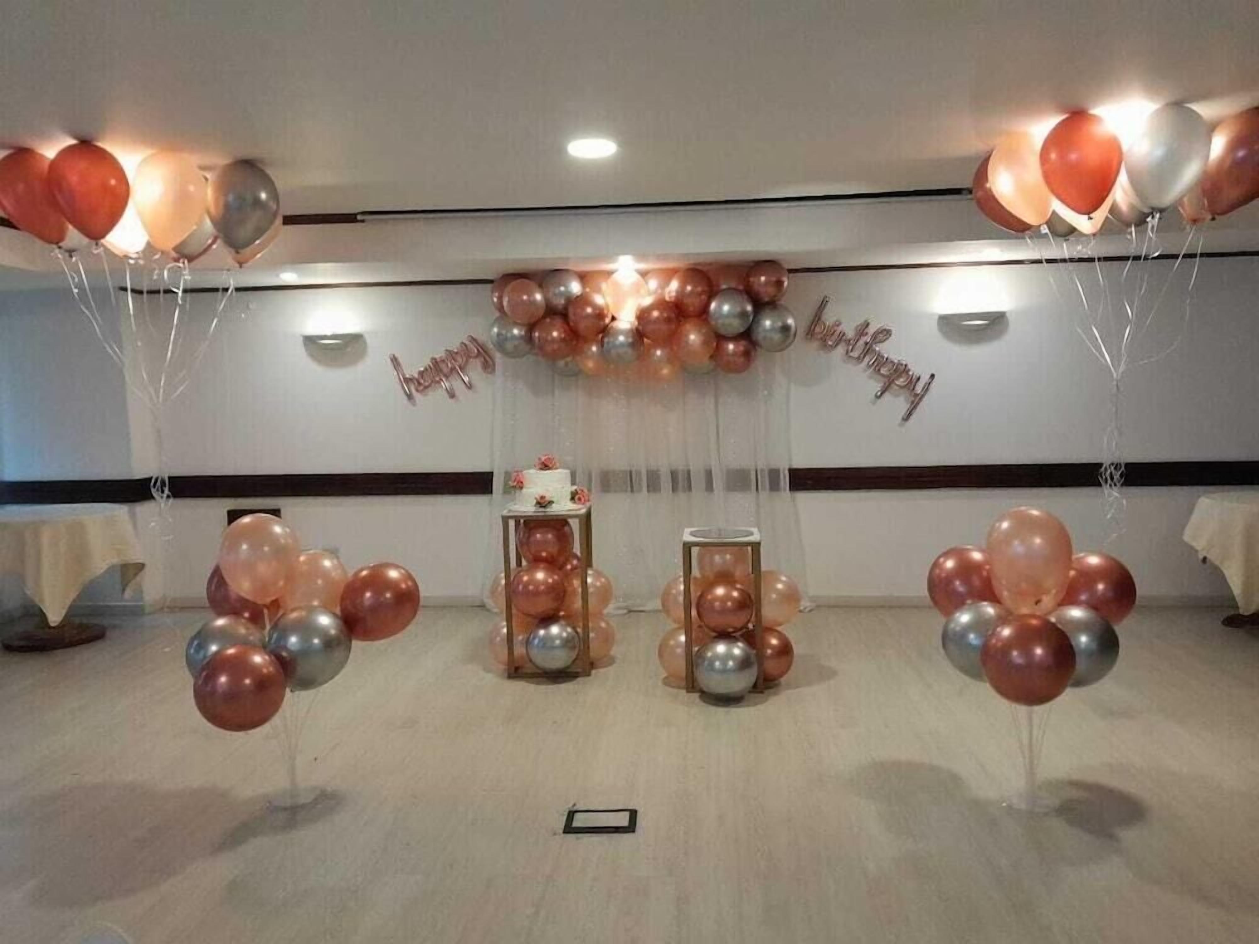 المنشأة من الداخل