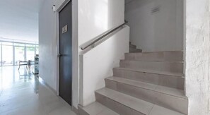 Interior - Reddoorz Plus Near Kepri Mall (Batam)