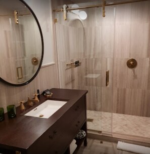 Bathroom - The Line DC (Washington)