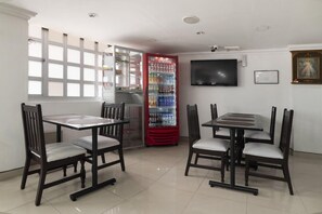 Dining - Ayenda Laguna Dorado (Bogotá)