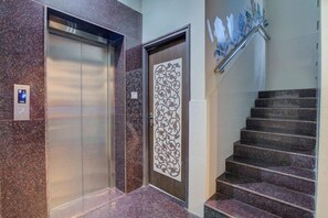 Interior - OYO 11916 Varcity Plaza (Bengaluru)