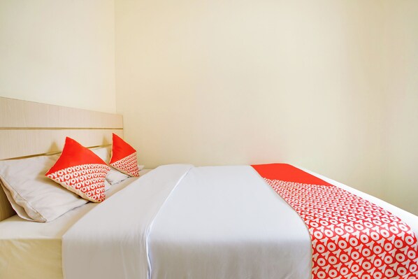 Room - Reddoorz @ Hotel Arimbi Dewi Sartika Baru (Bandung)