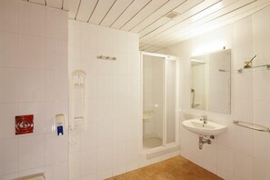 Bathroom - Alberg Abrigall Masella (Alp)