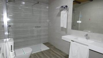 Free toiletries, hair dryer