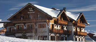 Chalet-hotel Le Beausoleil, The Originals Relais