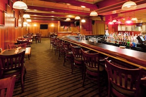 Bar (trong khuôn viên)