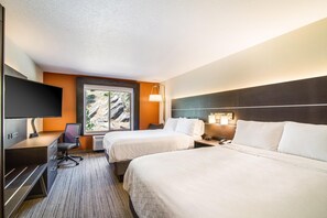 Room - Holiday Inn Express and Suites Custer (Custer)