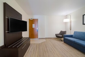 Living area - Holiday Inn Express and Suites Custer (Custer)