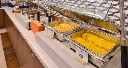 Holiday Inn Express Hotel & Suites Newton