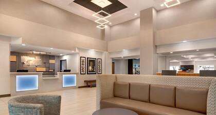 Holiday Inn Express & Suites Pembroke Pines-sheridan St