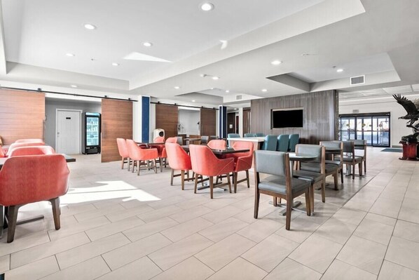 Dining - Holiday Inn Express & Suites West Point - Fort Montgomery (Fort Montgomery)