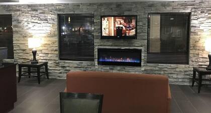 Holiday Inn Express London-i-70 an IHG Hotel