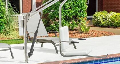 Holiday Inn Express and Suites Tuscaloosa University an IHG Hotel