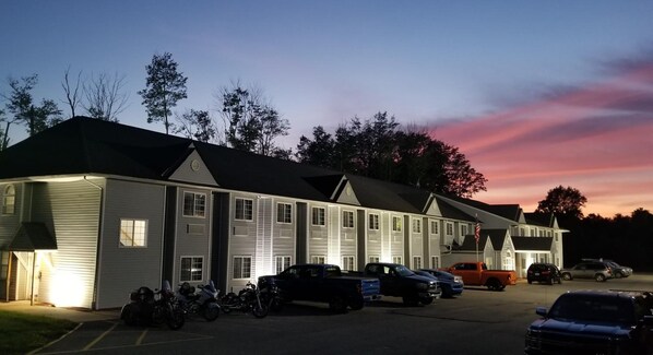 Exterior - Surestay Hotel (Marienville)