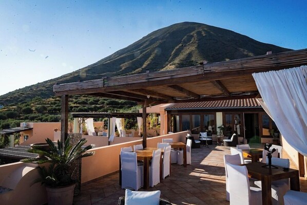 Outdoor dining - Residence Hotel Residence Hotel Al Belvedere Salina (Leni)