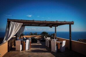 Outdoor dining - Residence Hotel Residence Hotel Al Belvedere Salina (Leni)