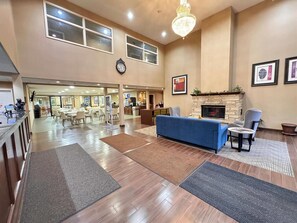 Lobby - Comfort Inn and Suites Black River Falls I-94 (Black River Falls)